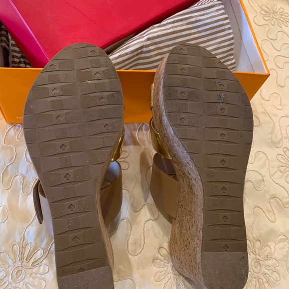 Kate Spade wedges tan & gold - Picture 5 of 5